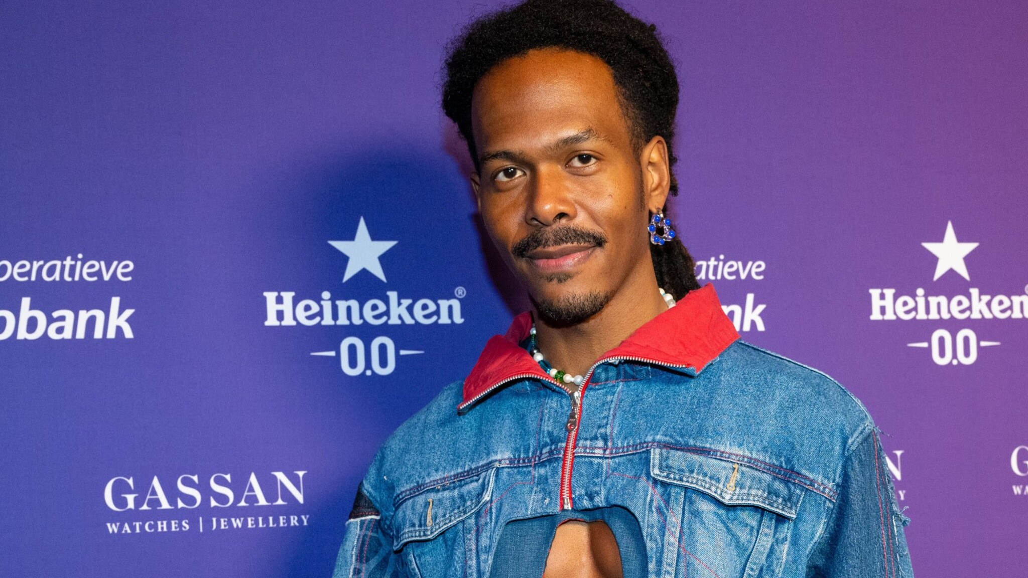 60 yoshdan katta ayollar bilan porno Anal jinsiy aloqa uchun